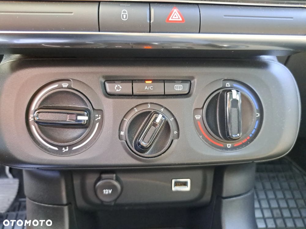 Citroën C3 1.2 PureTech Shine - 17