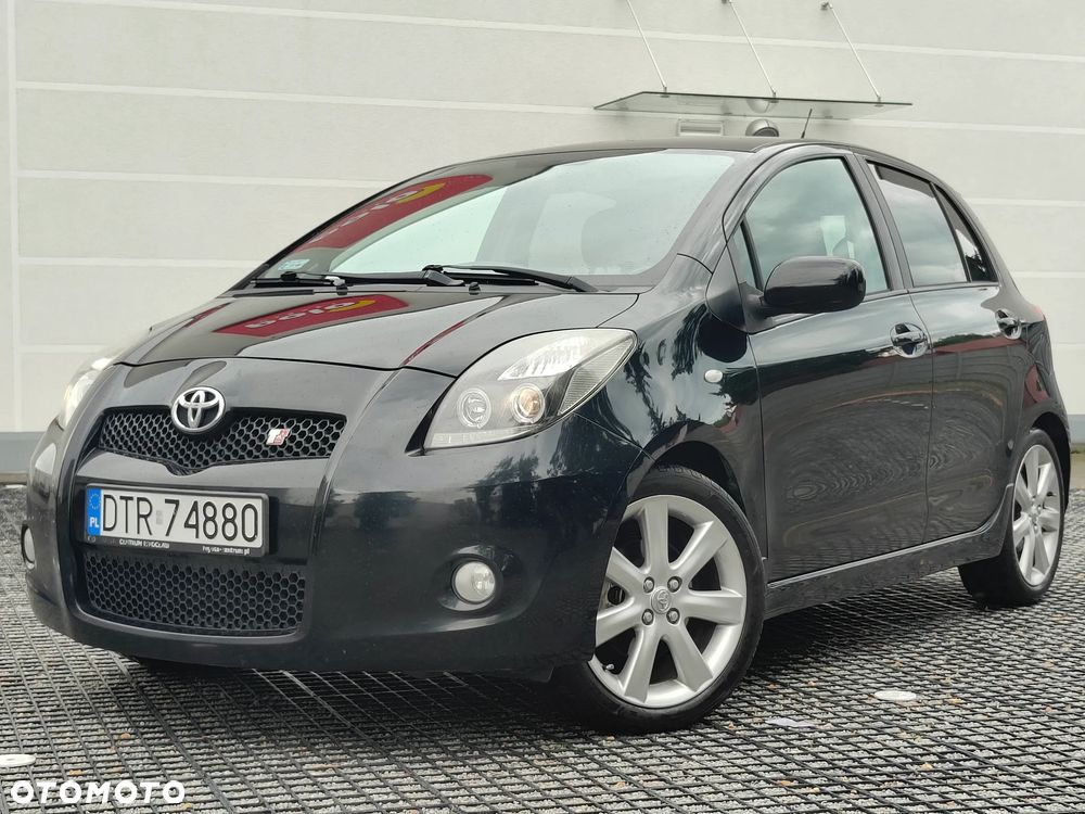 Toyota Yaris - 1