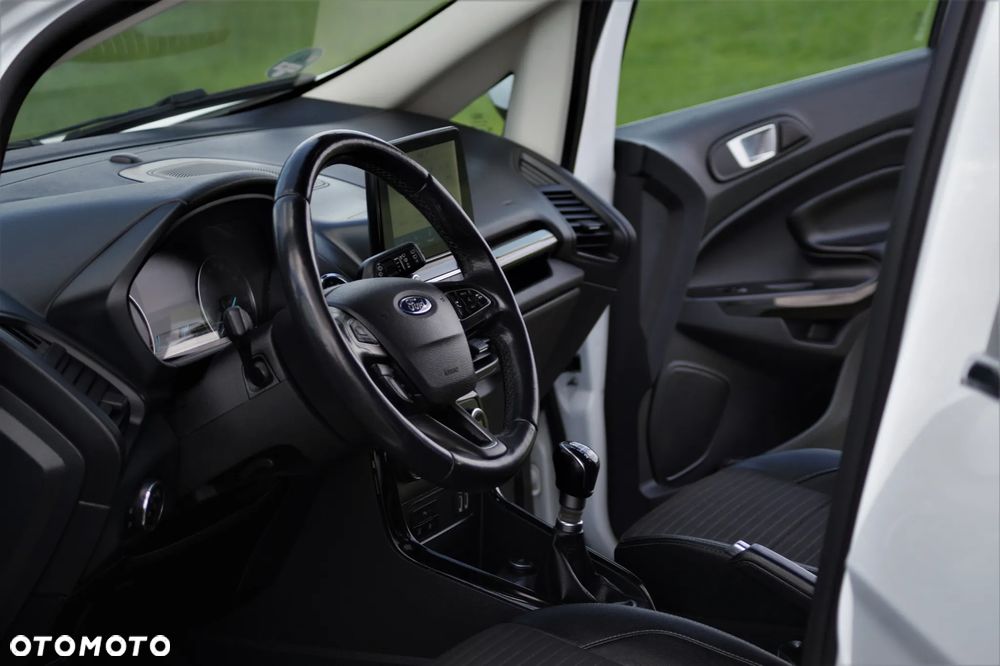 Ford EcoSport - 32