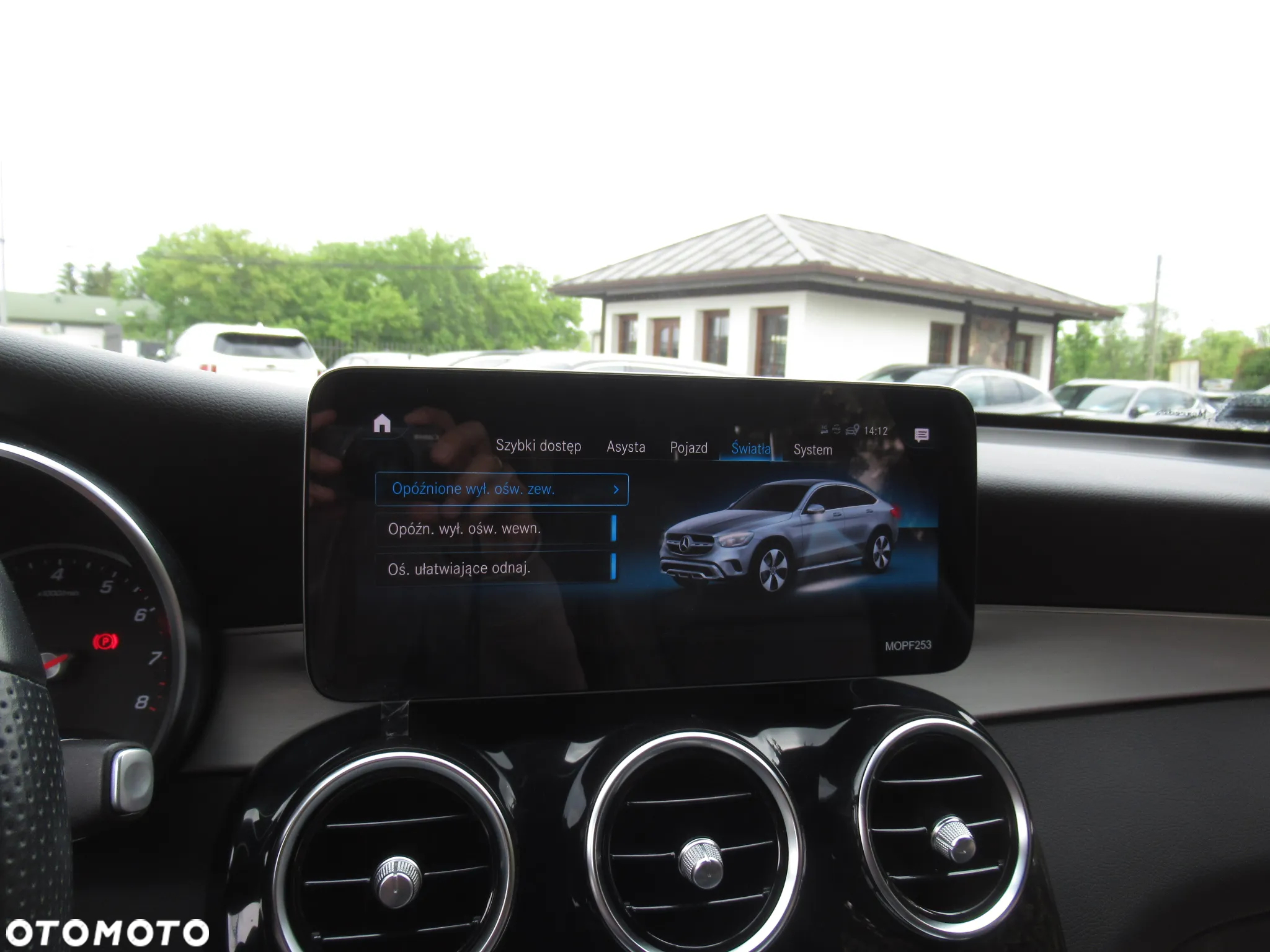 Mercedes-Benz GLC - 28