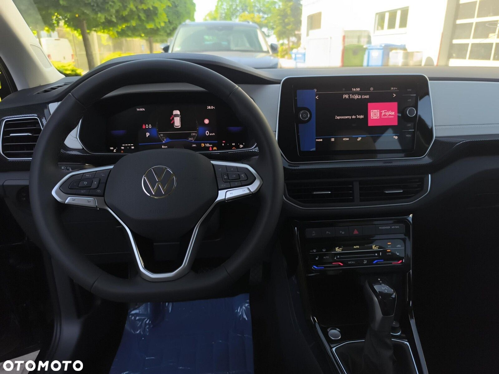 Volkswagen T-Cross - 13