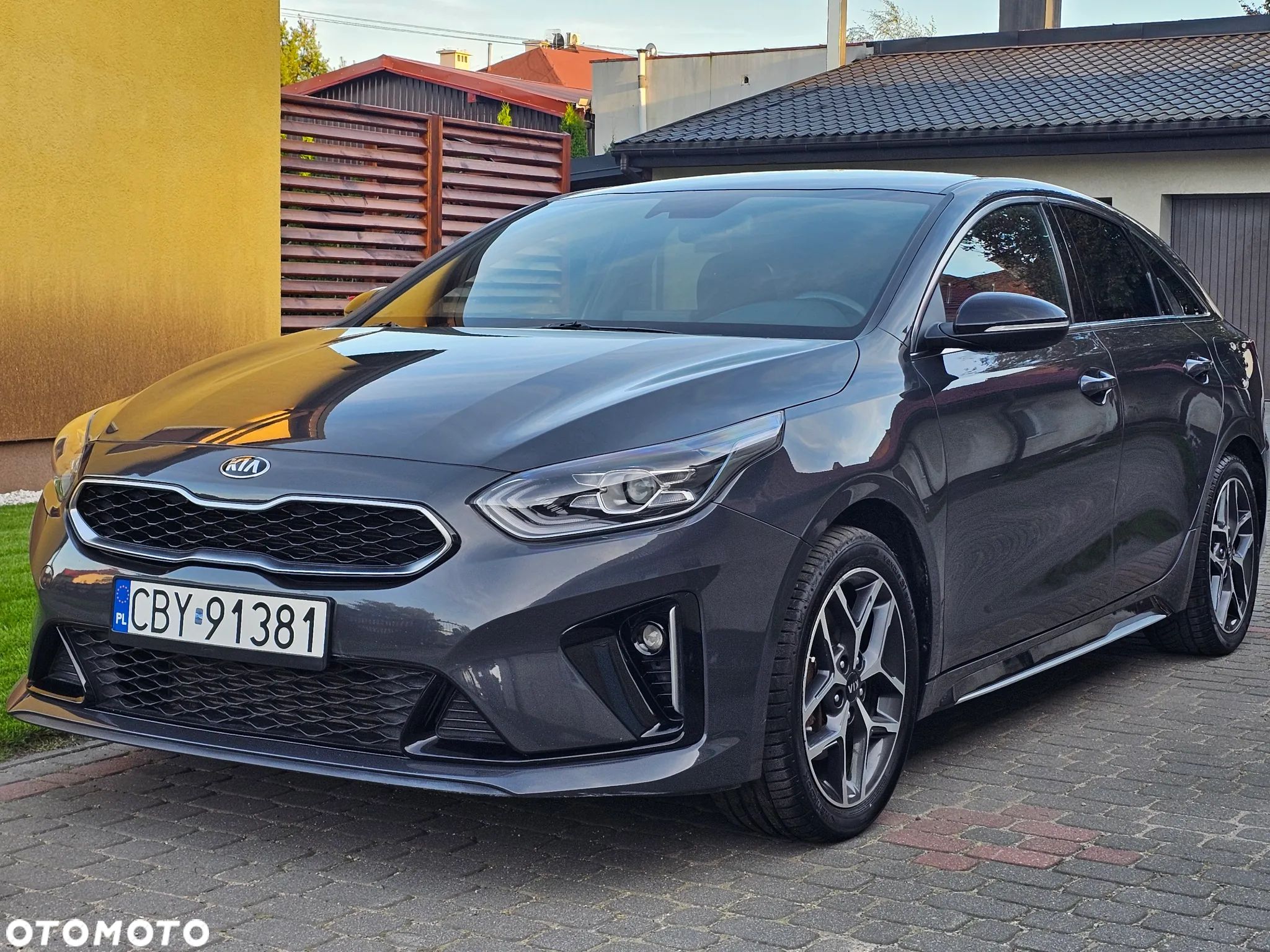 Kia ProCeed 1.4 T-GDI GT Line - 1