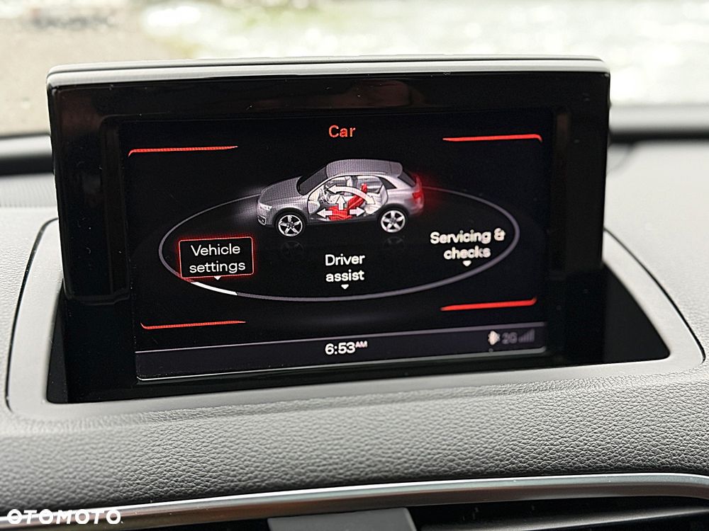 Audi Q3 2.0 TFSI Quattro S tronic design - 11