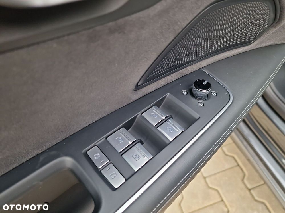 Audi A8 - 36
