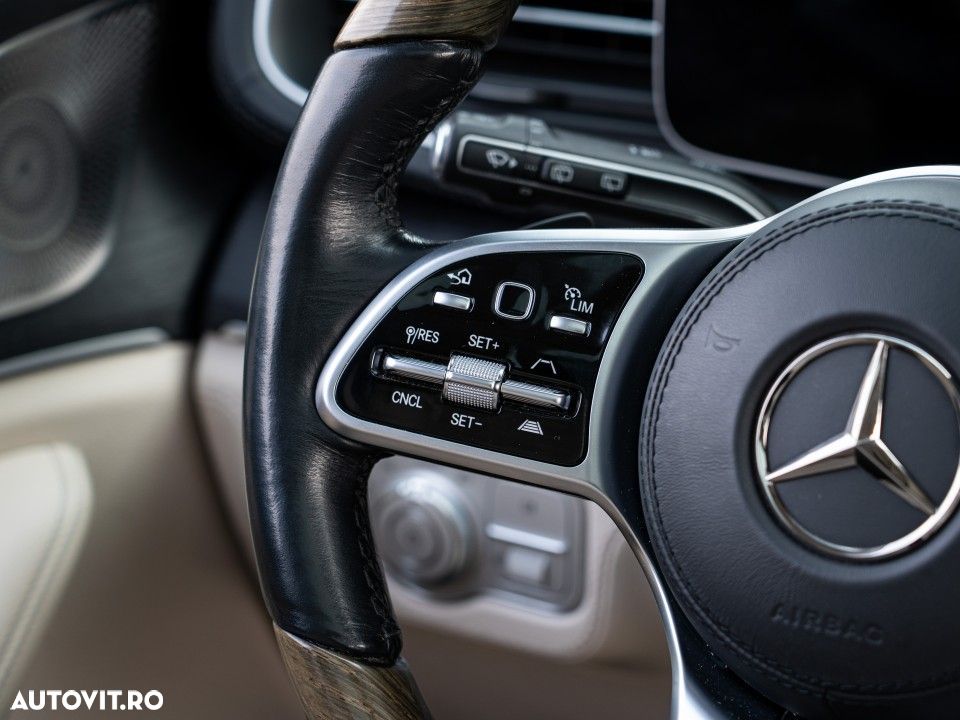 Mercedes-Benz GLS - 21