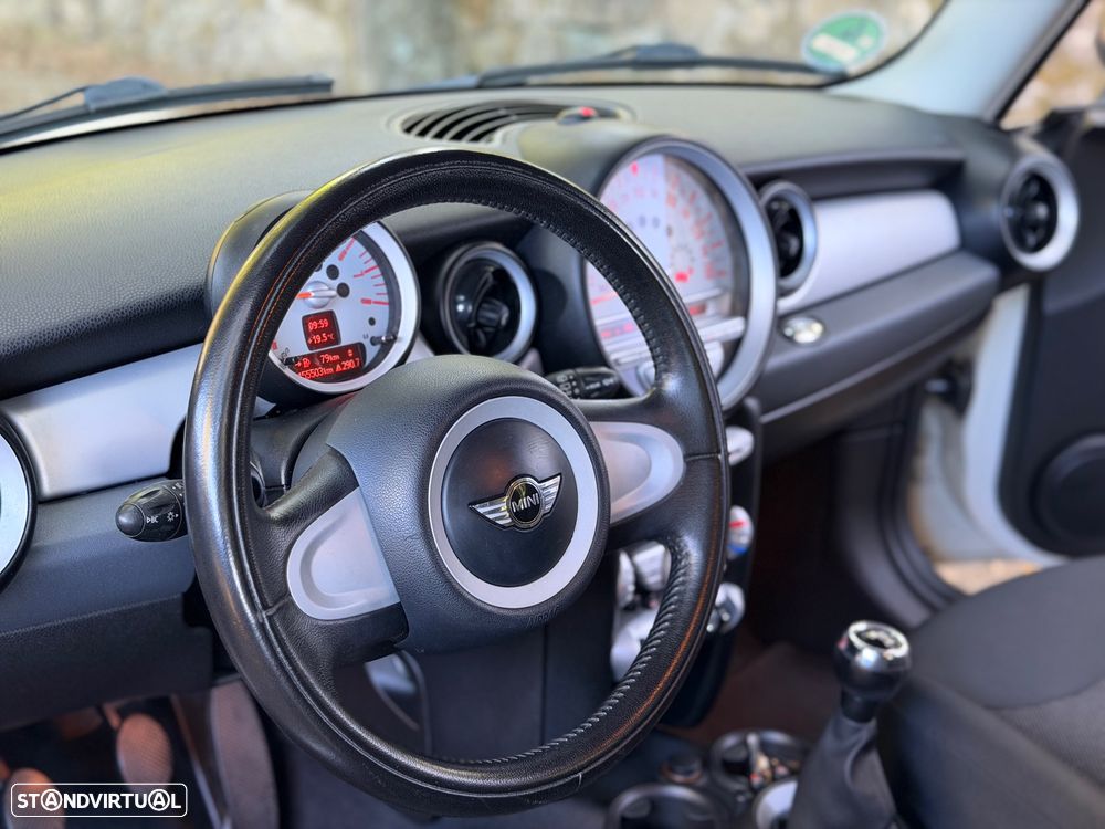 MINI 3 Portas One - 14