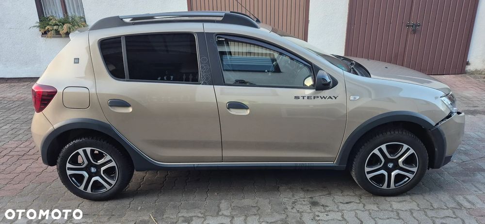Dacia Sandero Stepway TCe 90 Easy-R Celebration - 24