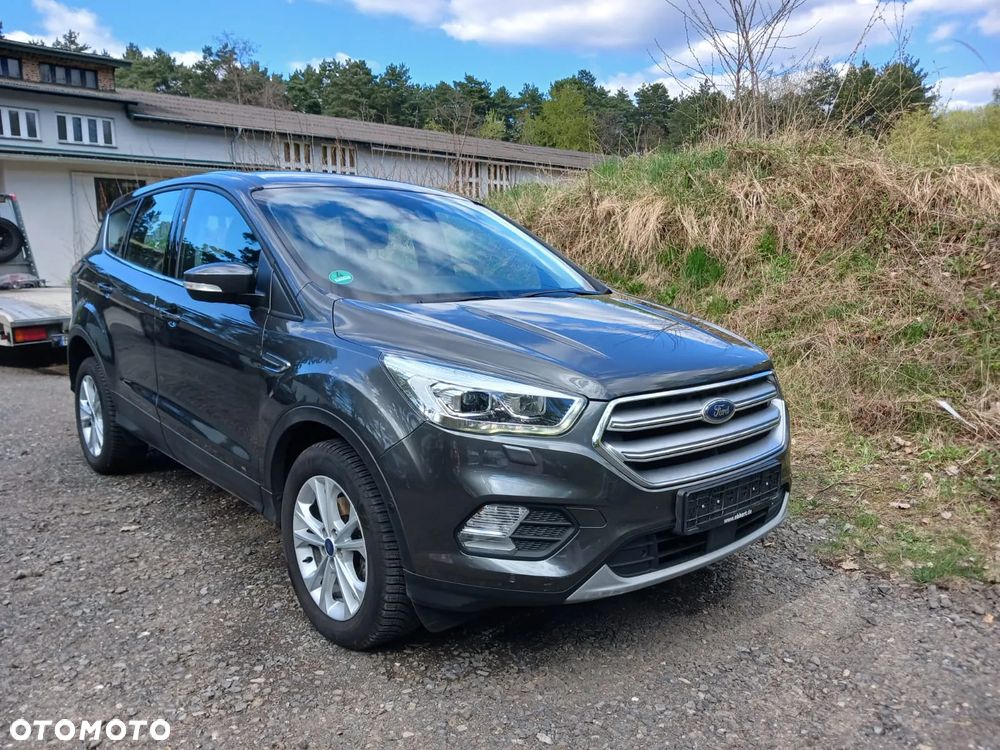 Ford Kuga 1.5 EcoBoost 2x4 Titanium - 5