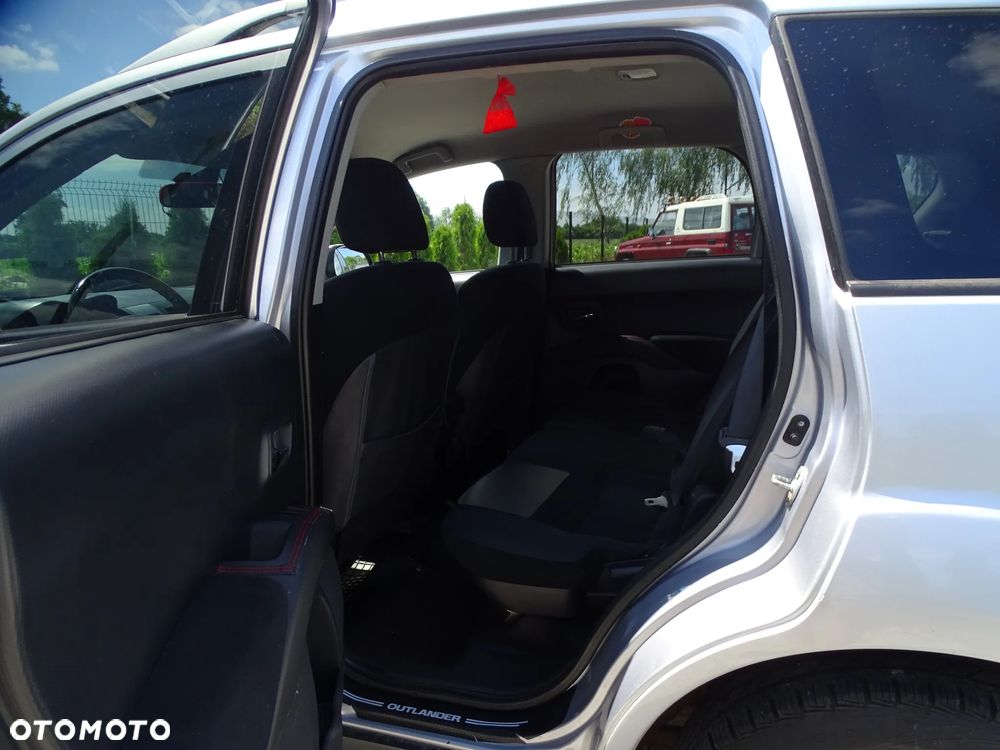 Mitsubishi Outlander 2.0 DID Instyle - 26