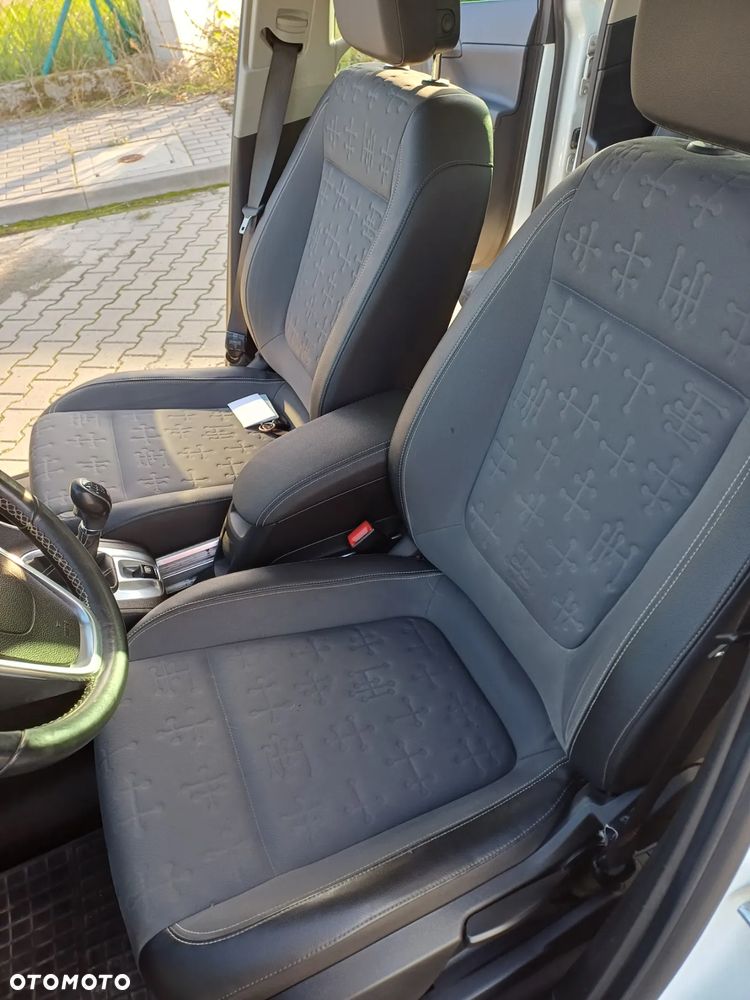 Opel Meriva - 10