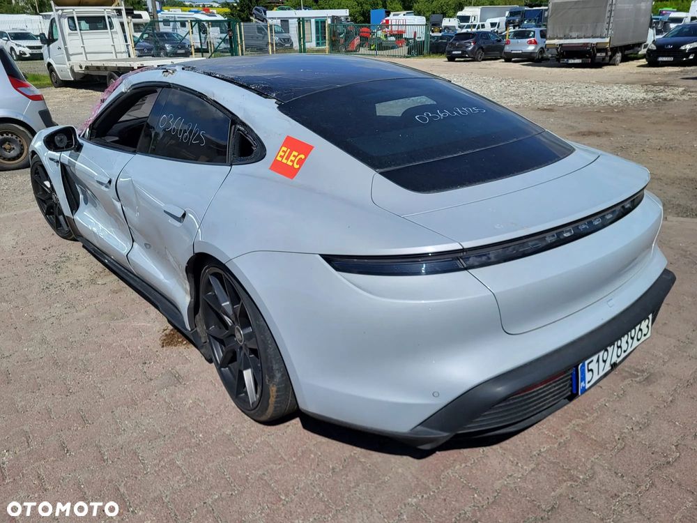 Porsche Taycan Sport Performancebatterie Plus - 13