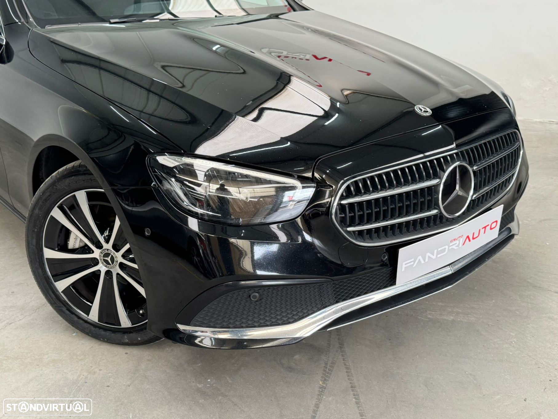 Mercedes-Benz E 300 e Exclusive Line - 5