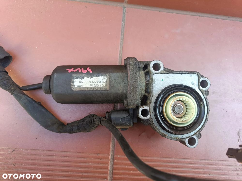 MERCEDES W164 ML X164 GL SILNICZEK NASTAWNIK REDUKTORA A1645400088
