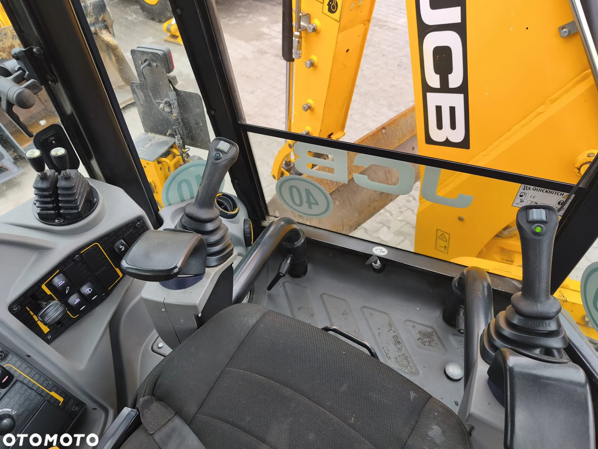 JCB 3CX Compact - 11