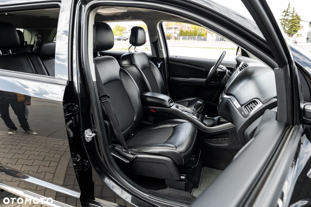 Fiat Freemont 2.0 Multijet 16V DPF Automatik Allrad Black Code - 24