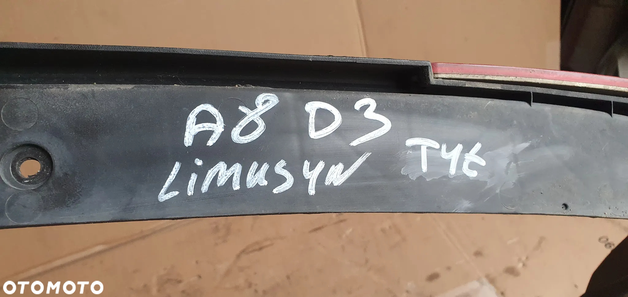 Listwa zderzaka tył tylna Audi A8 D3 4E0807417B - 9