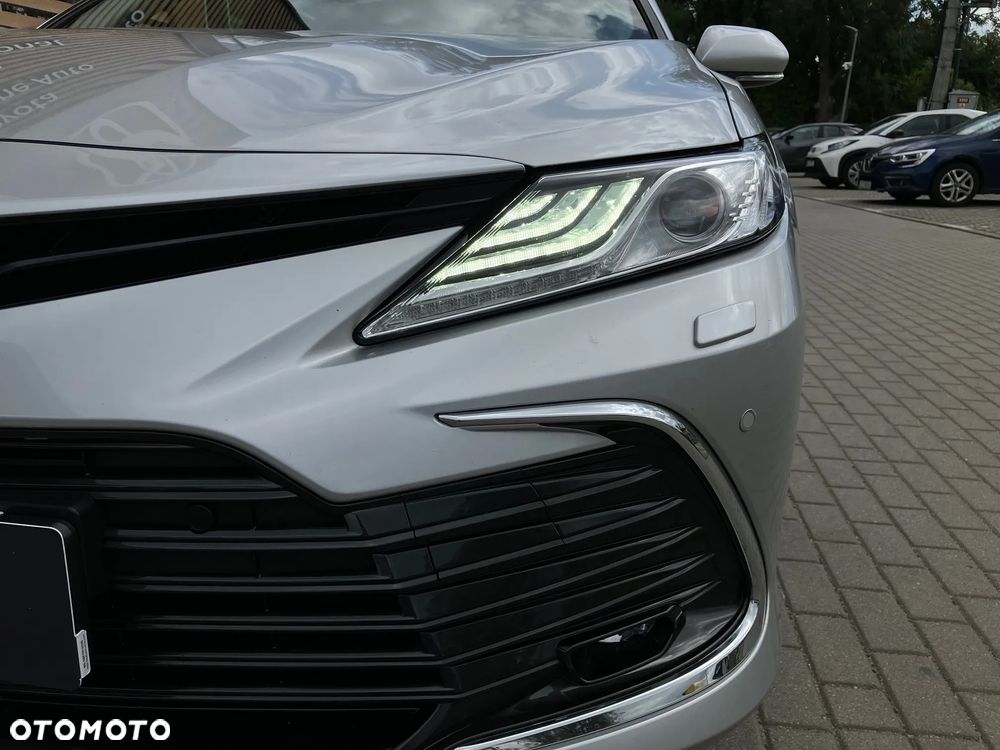 Toyota Camry 2.5 Hybrid Executive CVT - 18