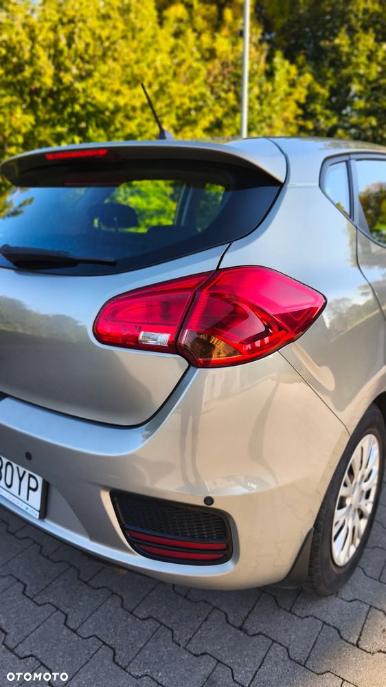 Kia Ceed 1.4 S - 12