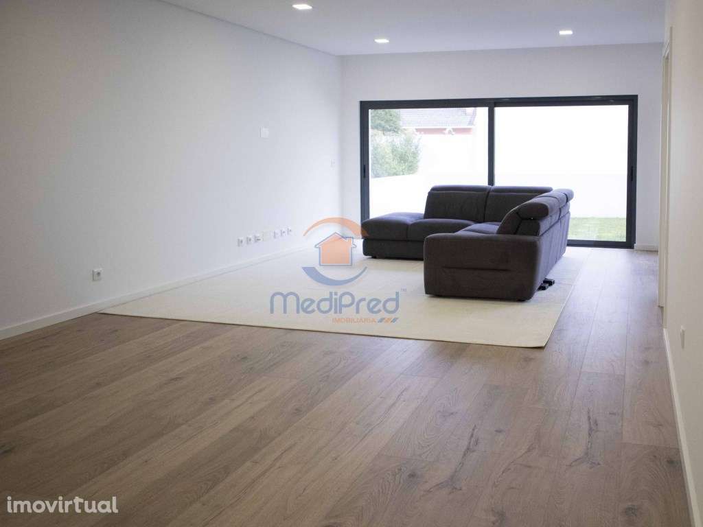 Apartamento T3 com Logradouro de 123 m2 | Condomínio Privado com Pi... - Grande imagem: 4/32