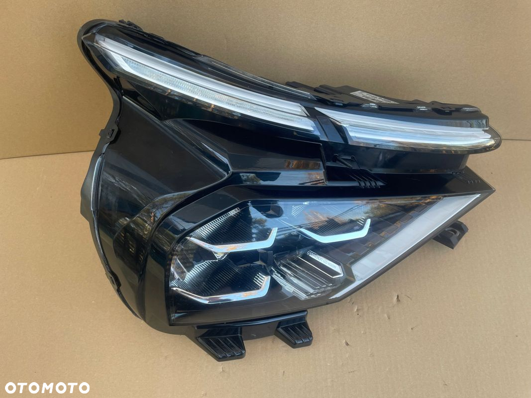 Citroen C4 Iii 2020 > Prawa Przednia Lampa Led Vision Europa - 3