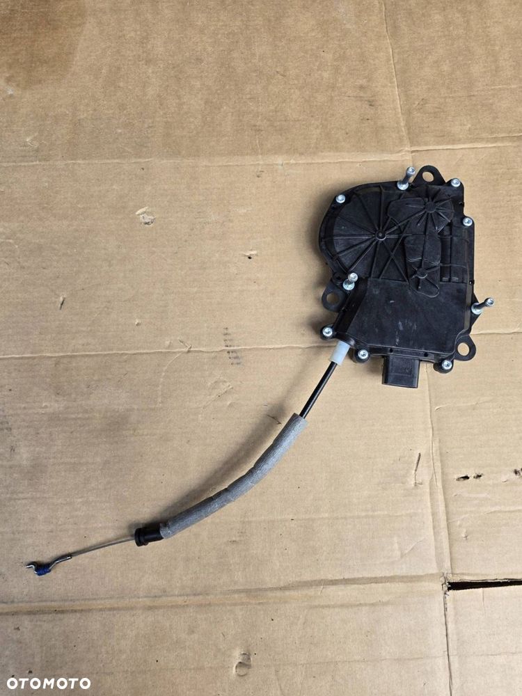 siłownik elektryczny zamek klapy tylnej cpla404c10ac jaguar xe 2015-2019 - 1