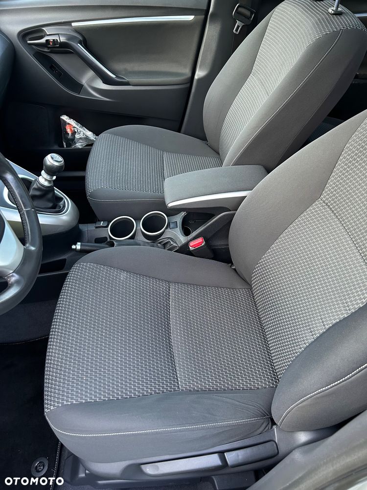 Toyota Verso 1.6 D-4D Prestige 7os - 10