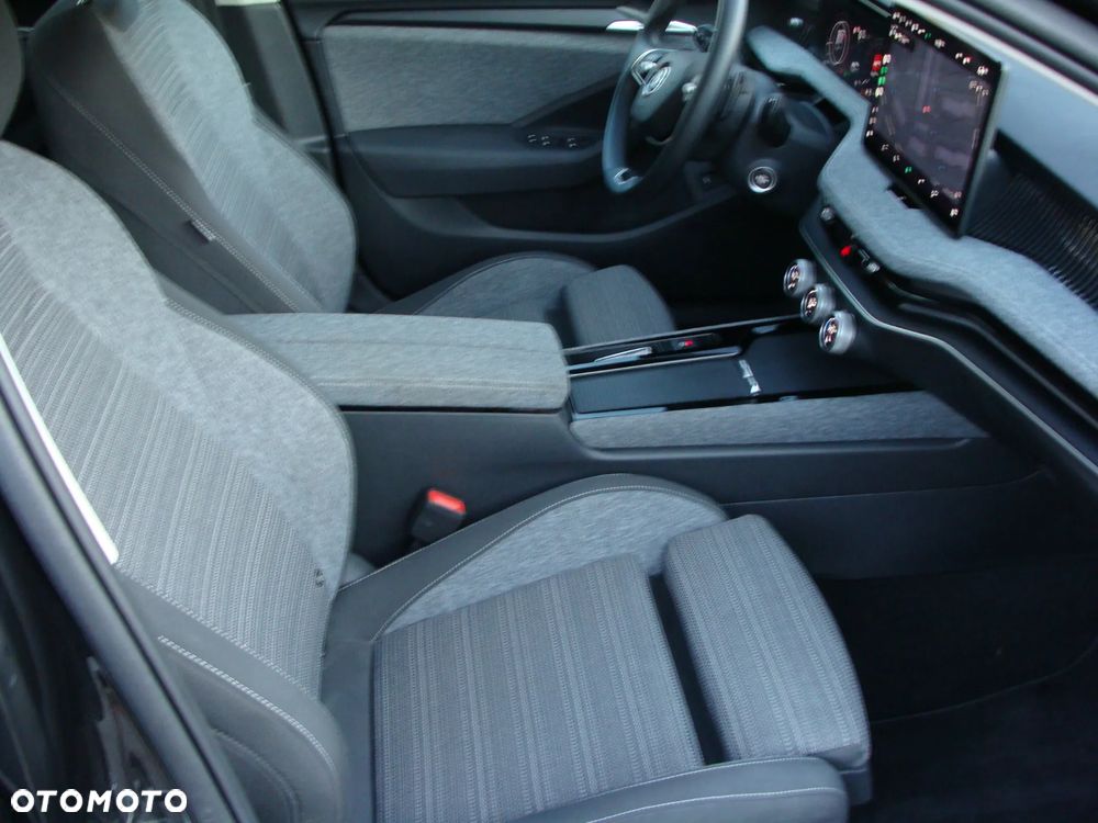Skoda Superb 2.0 TDI DSG Selection - 30