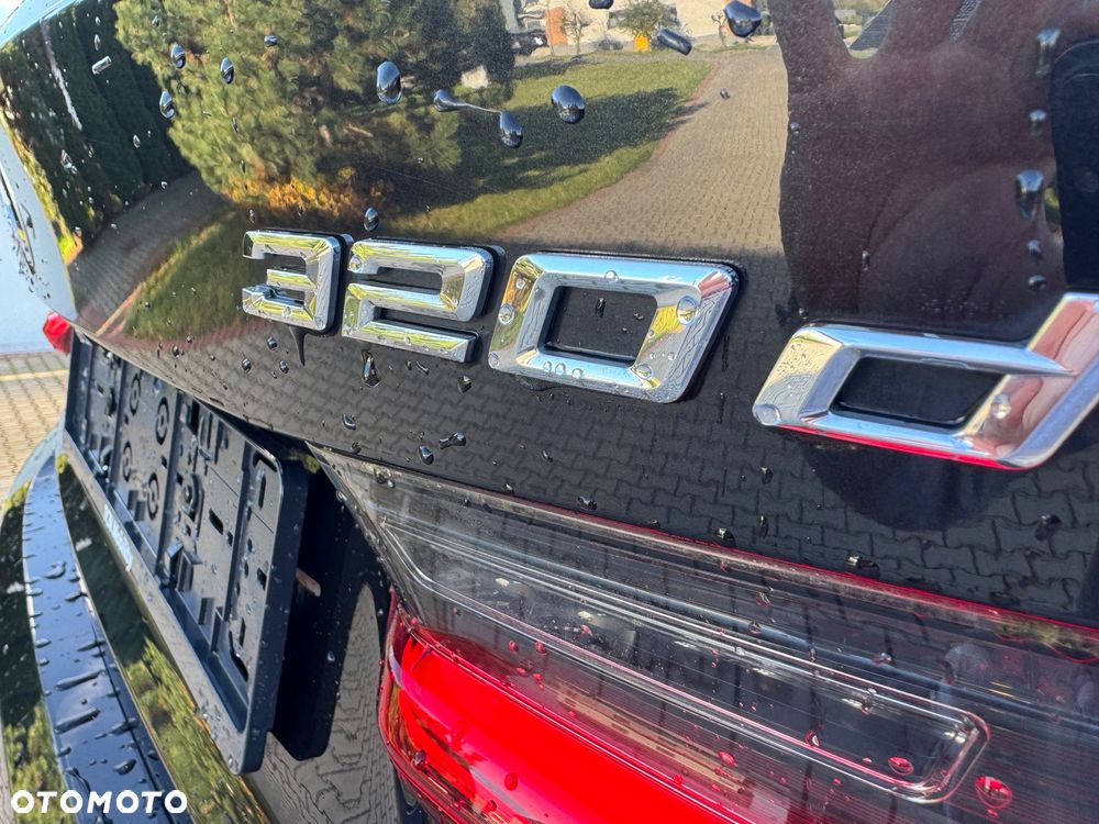 BMW Seria 3 320d M Sport Shadow - 19