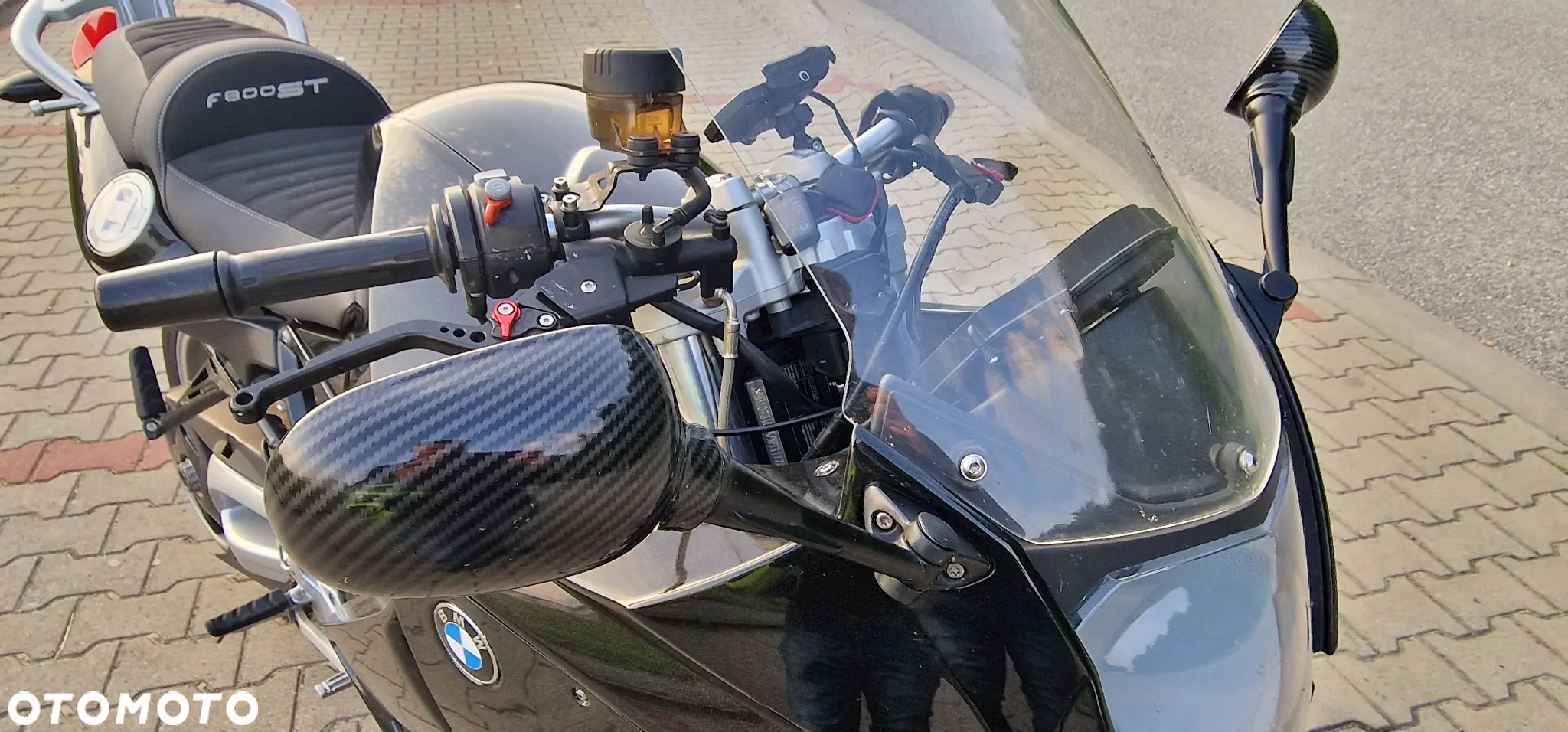 BMW F - 9
