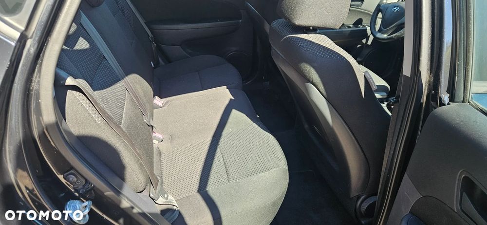Hyundai i30 1.4 Blue Comfort - 14