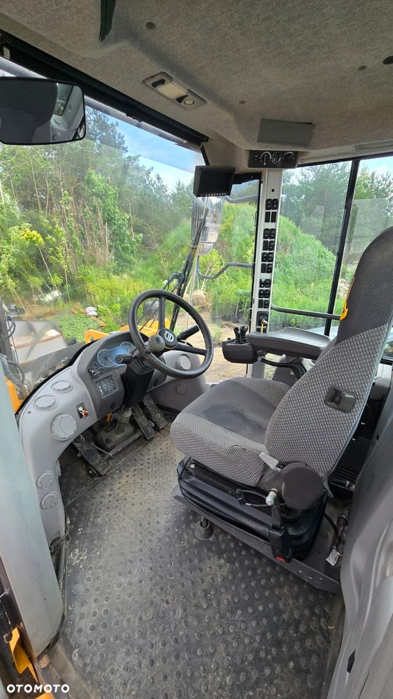 Volvo L110H - 4