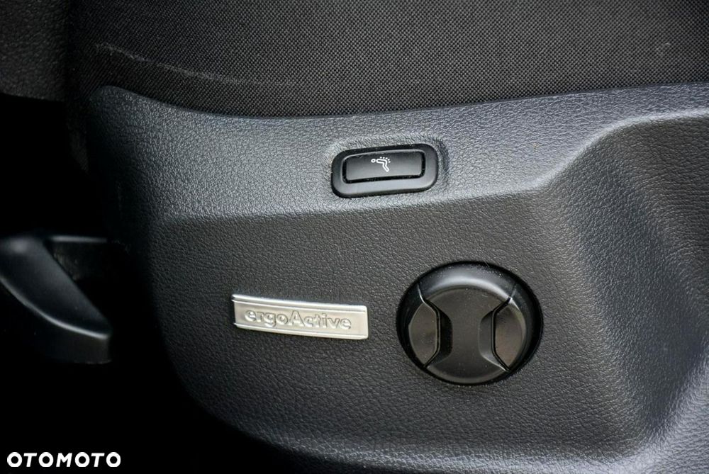 Volkswagen Golf Variant 2.0 TDI SCR 4Motion DSG Comfortline - 20