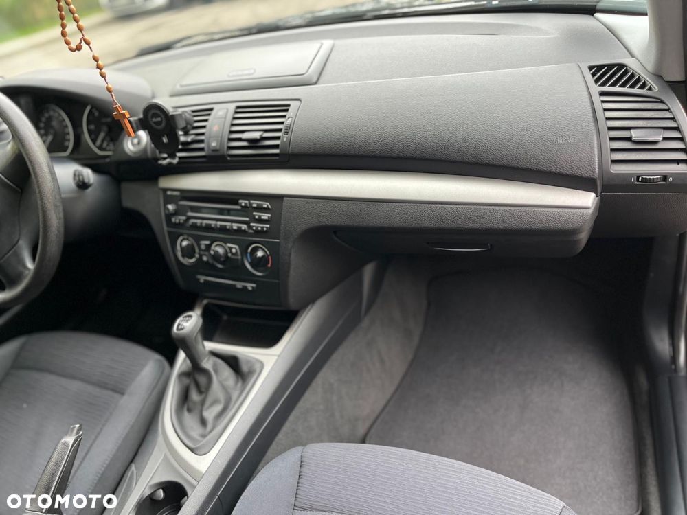 BMW Seria 1 116d DPF - 18