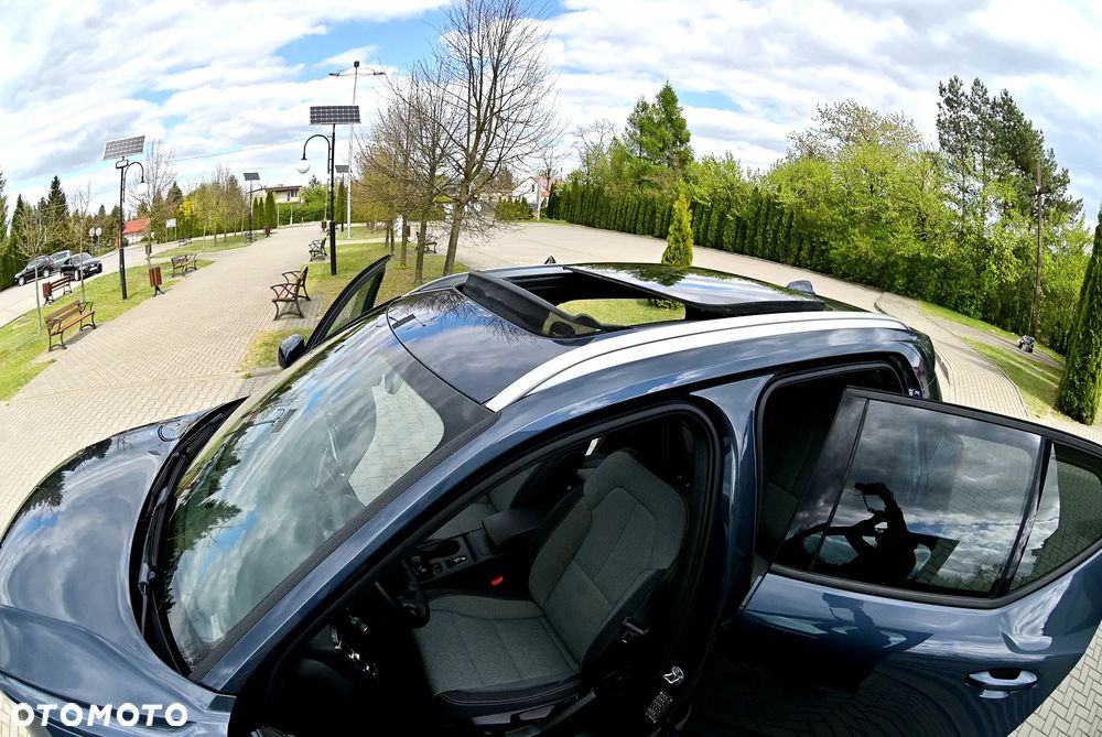 Volvo XC 40 B3 B DKG Plus Bright - 2