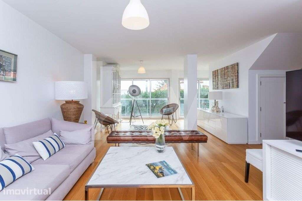T2 Duplex - 2 Suites - 2 Estacionamentos - 139m2 - Algés - Grande imagem: 3/15