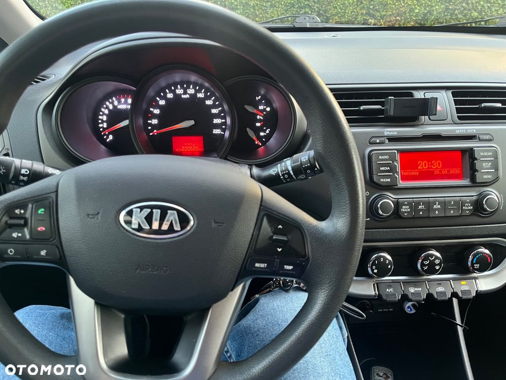 Kia Rio 1.4 M (klm) - 4