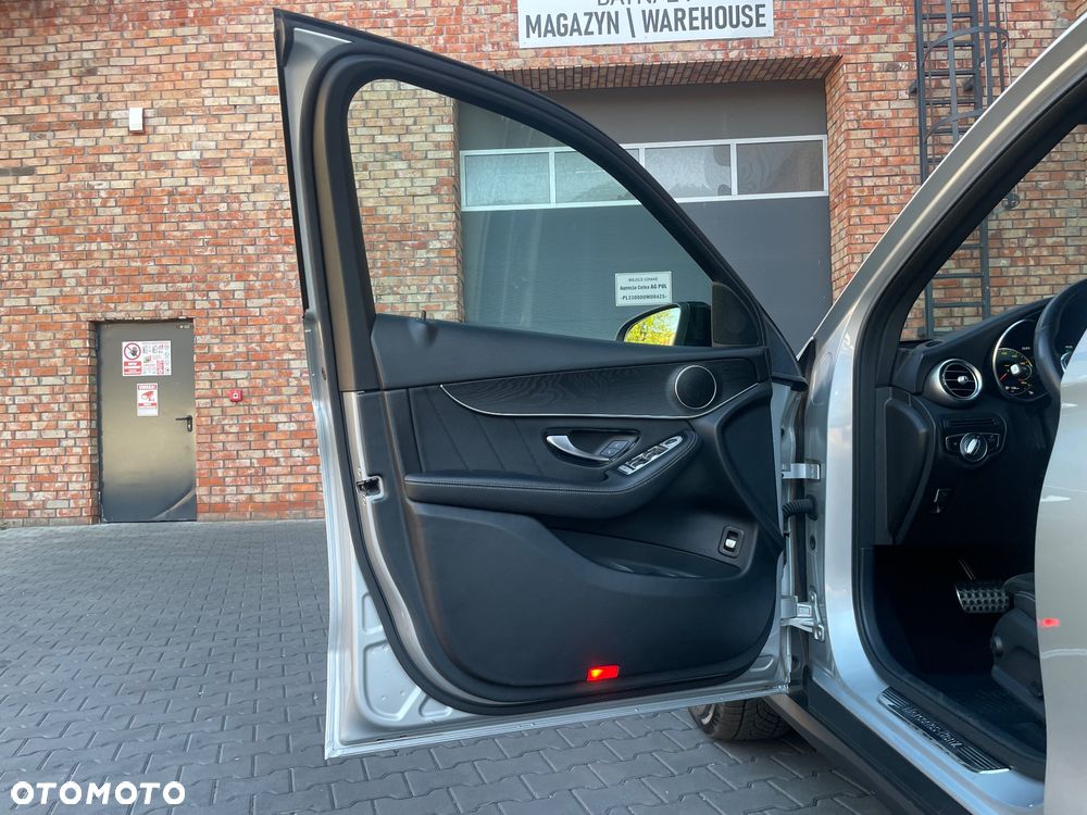 Mercedes-Benz GLC 220 d 4Matic 9G-TRONIC AMG Line - 19