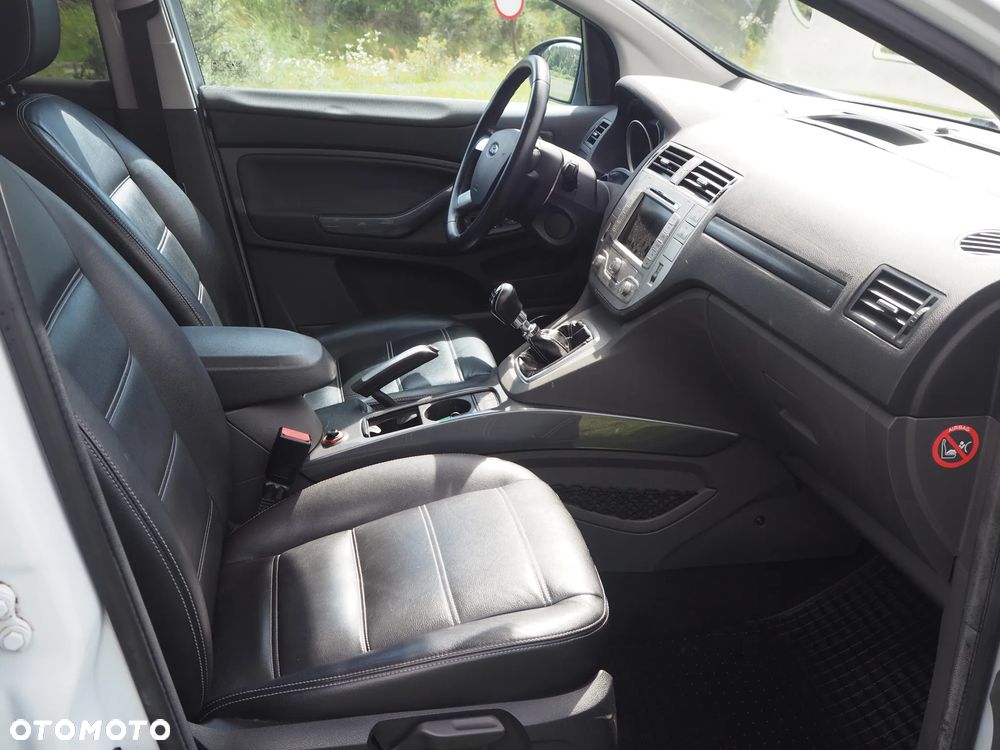 Ford Kuga 2.0 TDCi 4x4 Titanium - 3