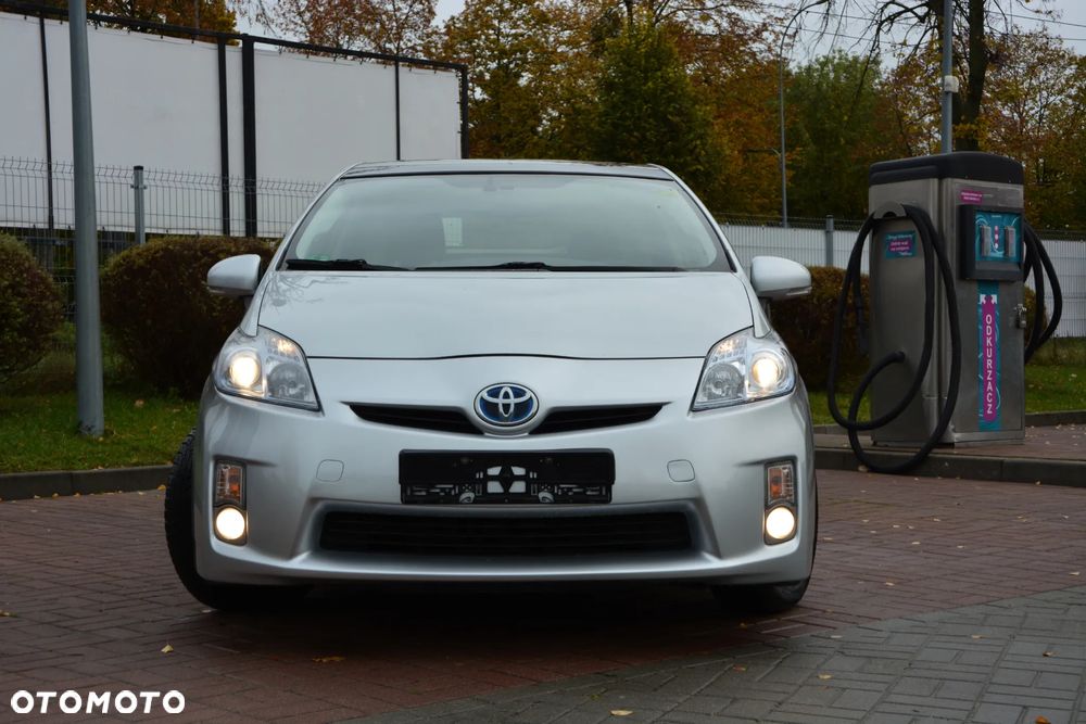 Toyota Prius 1.8 HSD Prestige - 23