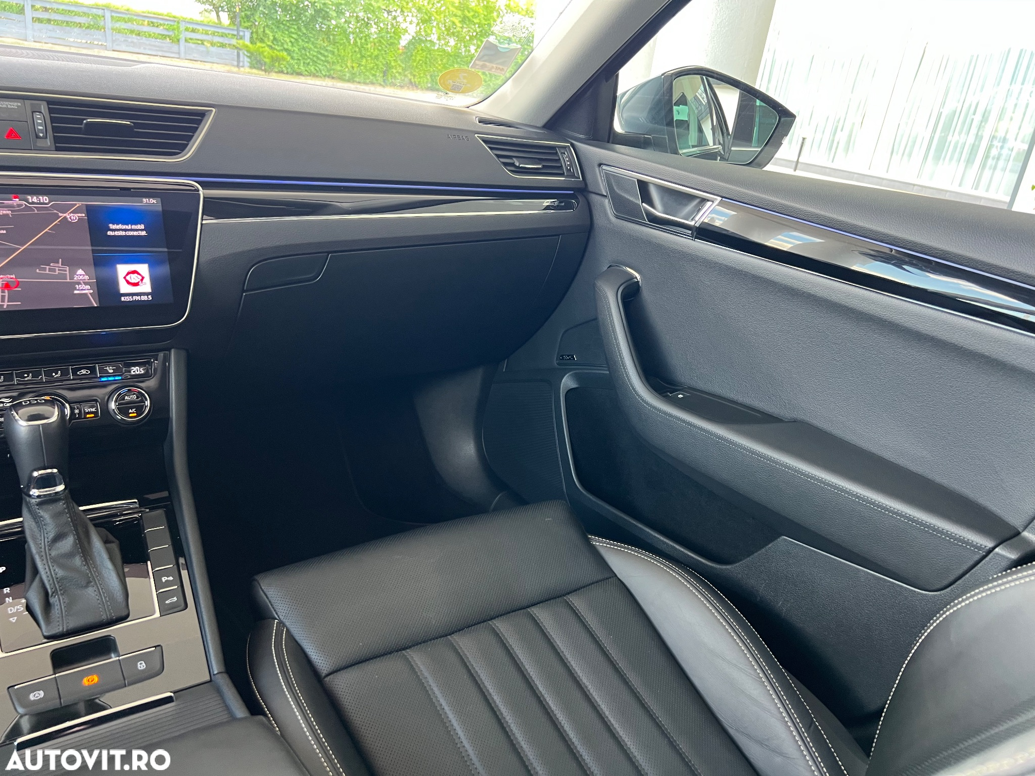 Skoda Superb 2.0 TDI DSG Laurin & Klement - 25