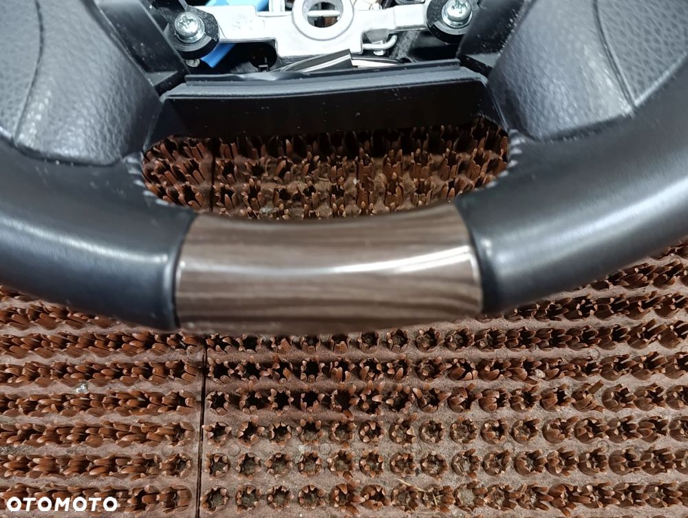 TOYOTA LAND CRUISER 150 2.8D 204KM 18-24r Kierownica Skórzana - 2