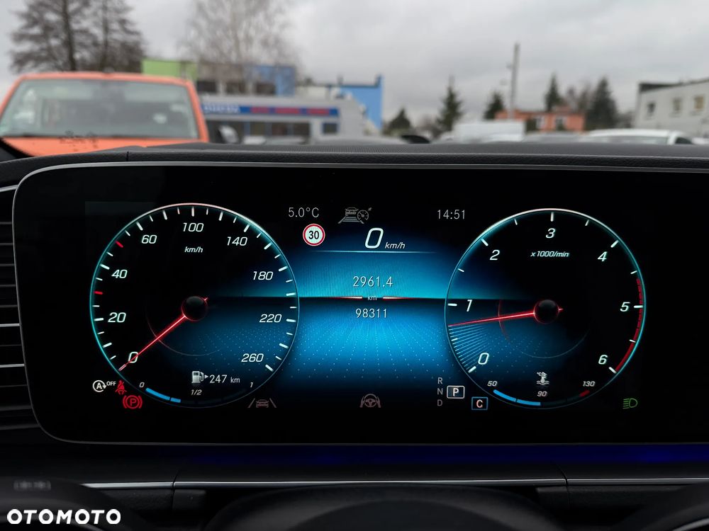 Mercedes-Benz GLS - 28