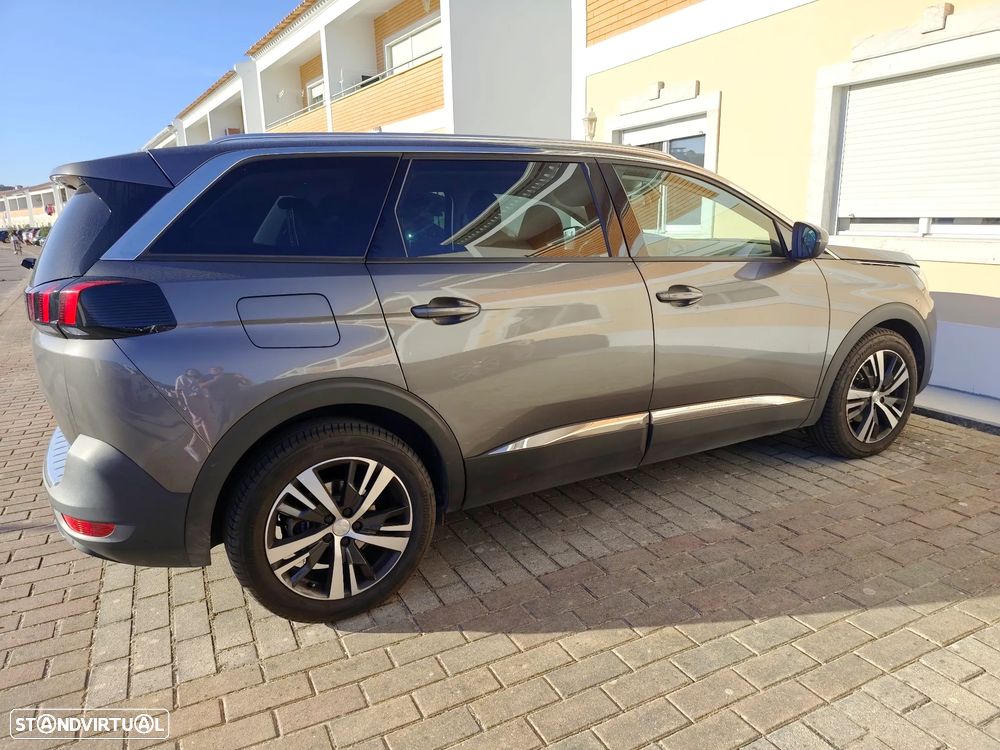 Peugeot 5008 - 2