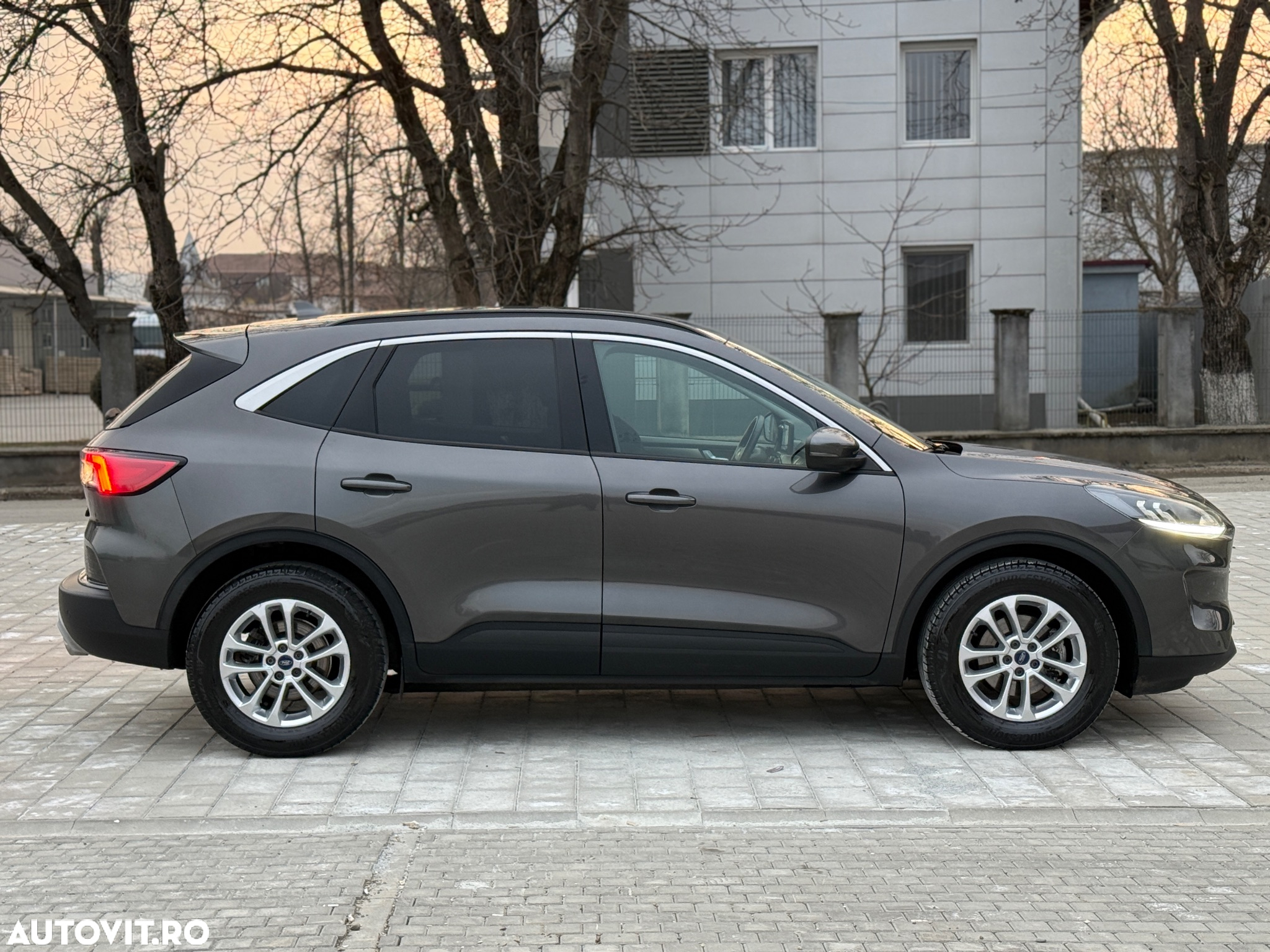 Ford Kuga 1.5 EcoBlue Aut. TITANIUM - 36