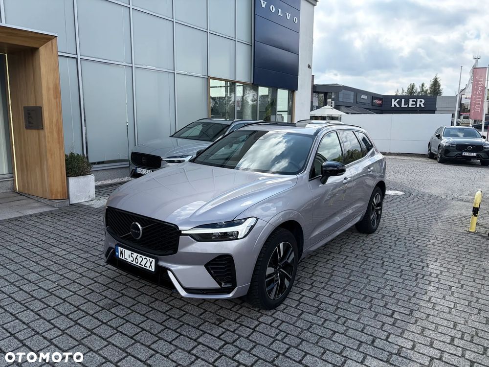 Volvo XC 60 B5 B AWD Plus Dark - 2