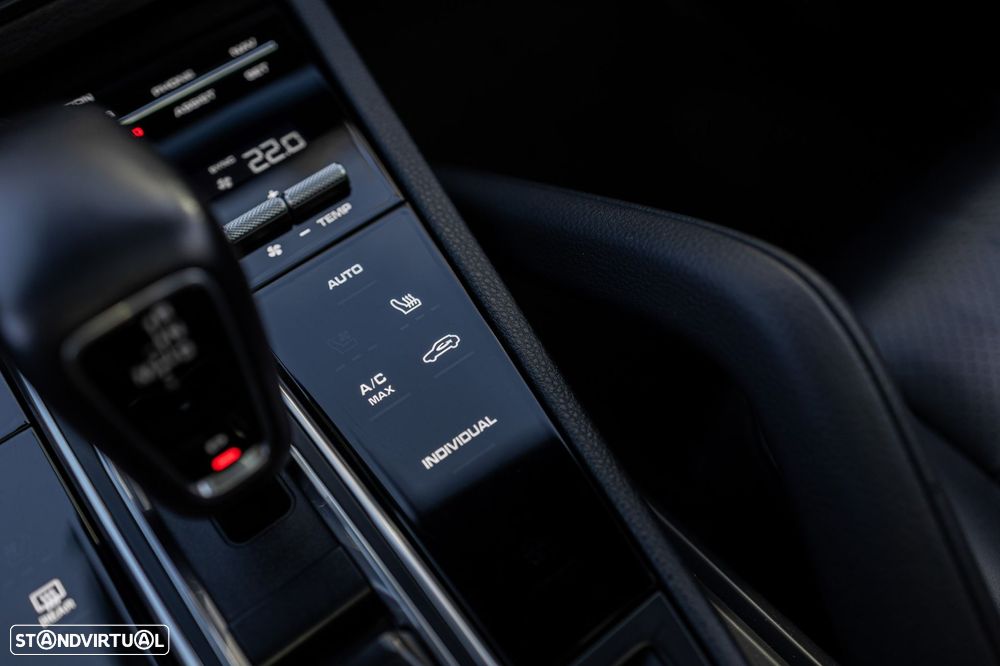 Porsche Cayenne Coupé E-Hybrid - 27