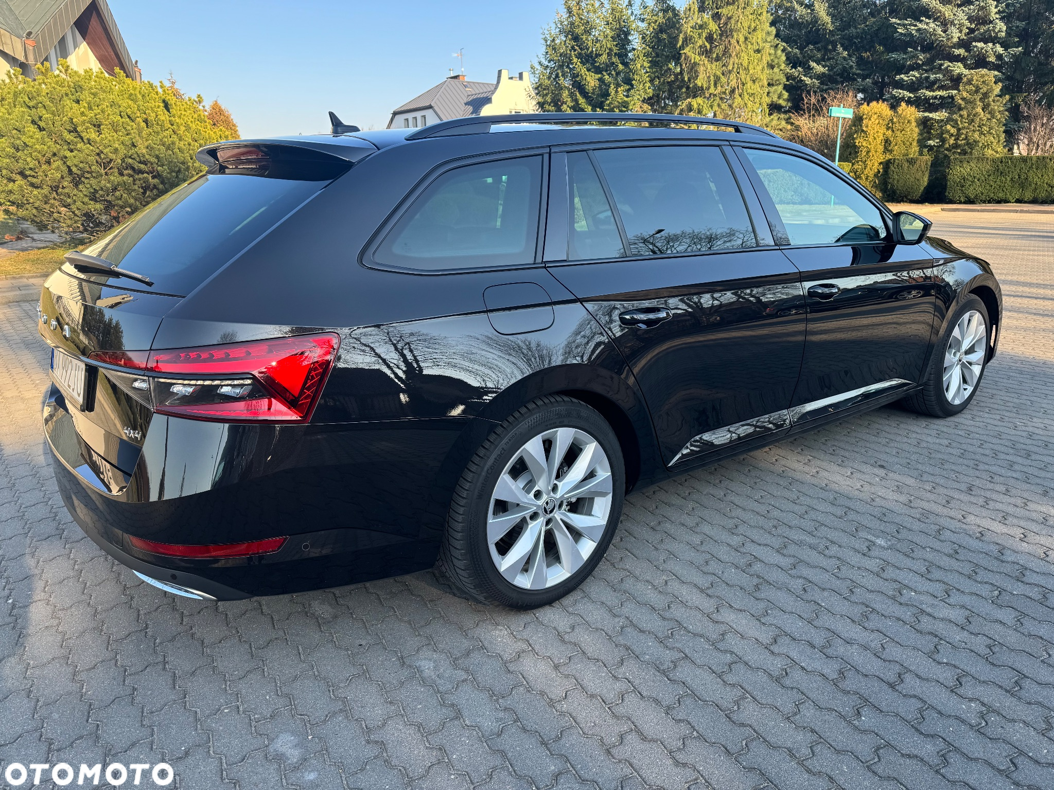 Skoda Superb 2.0 TDI SCR 4x4 Sportline DSG - 16