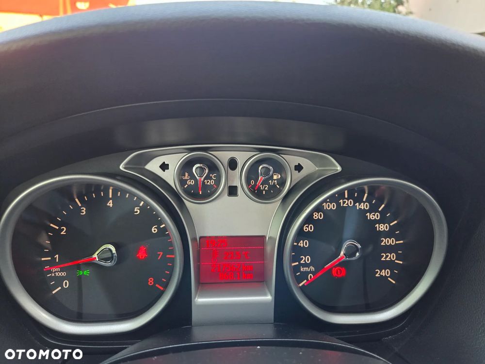 Ford Focus 1.6 16V Black Magic - 15