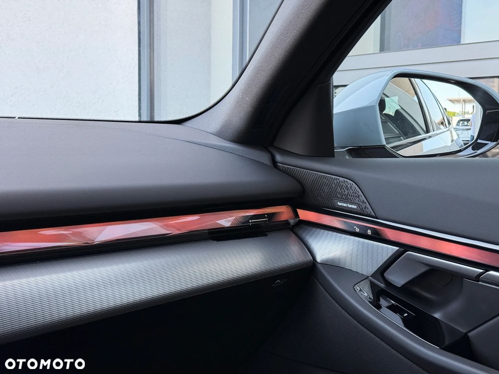 BMW Seria 5 520d xDrive - 20