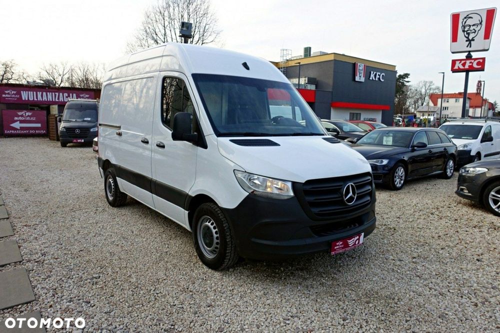 Mercedes-Benz Sprinter - 3